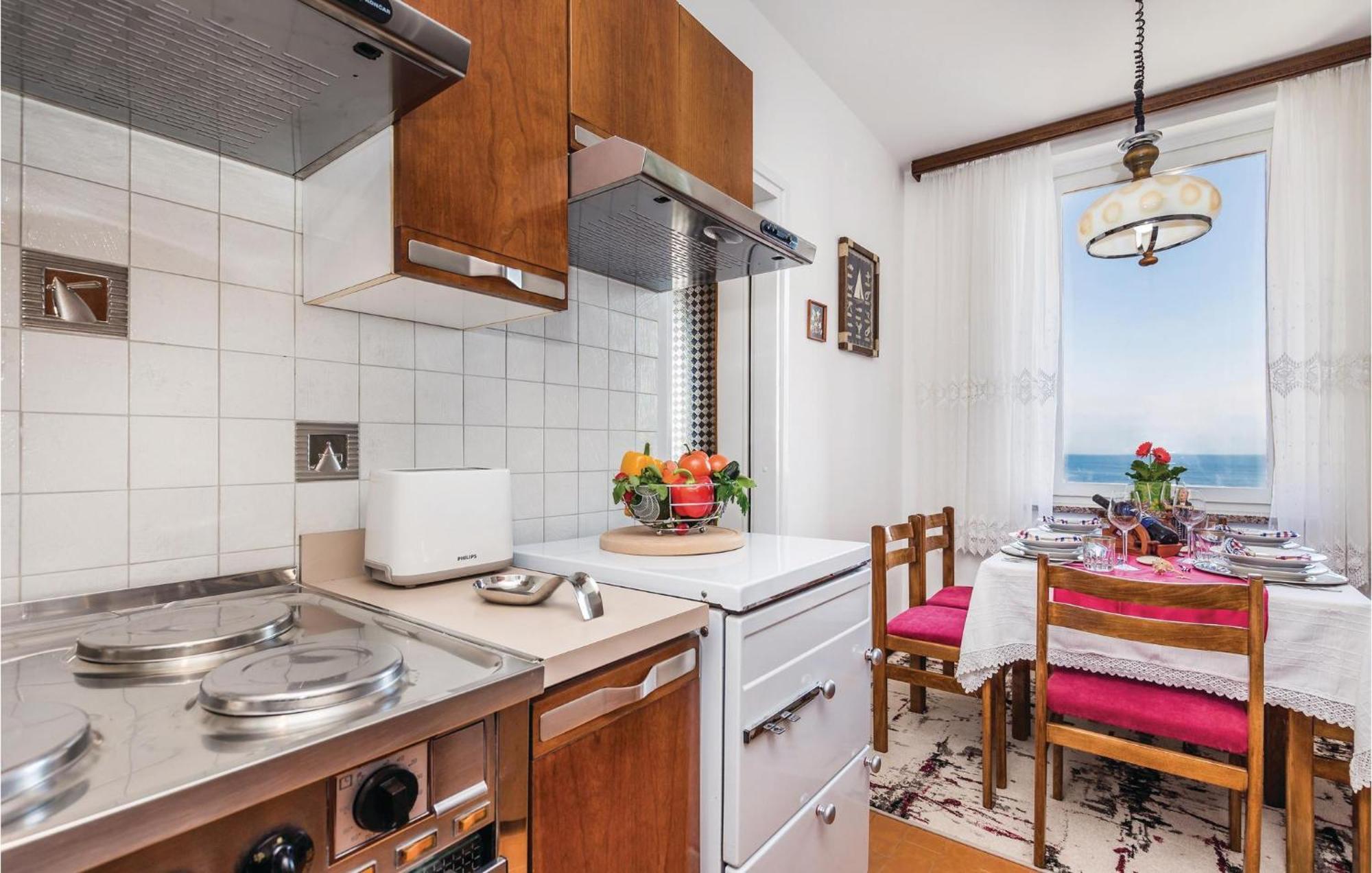 Nice Apartment In Lovran With House Sea View Exteriör bild
