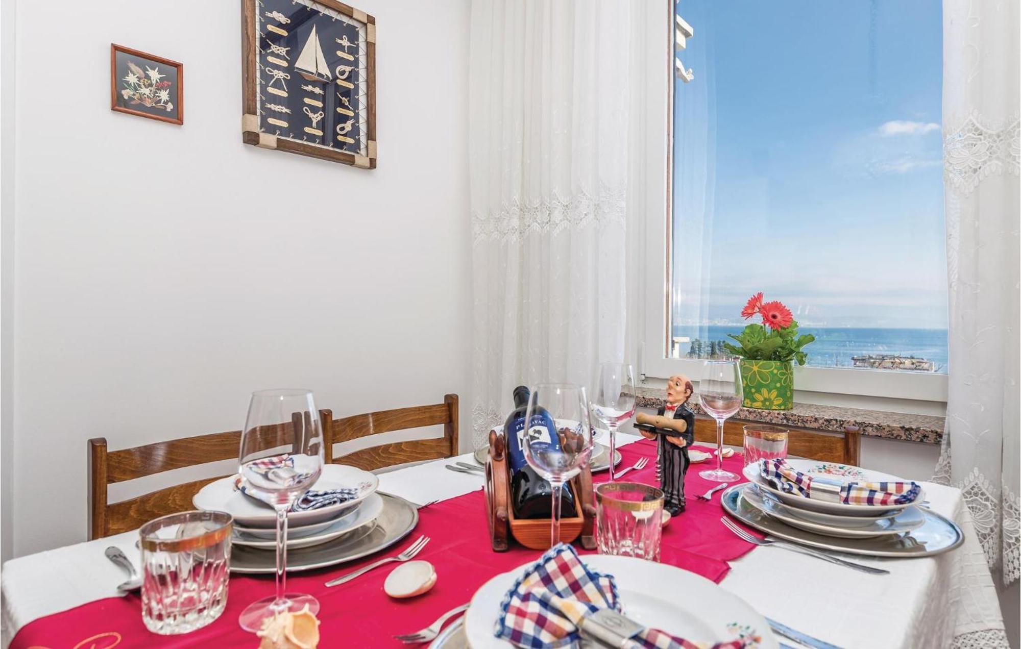 Nice Apartment In Lovran With House Sea View Exteriör bild
